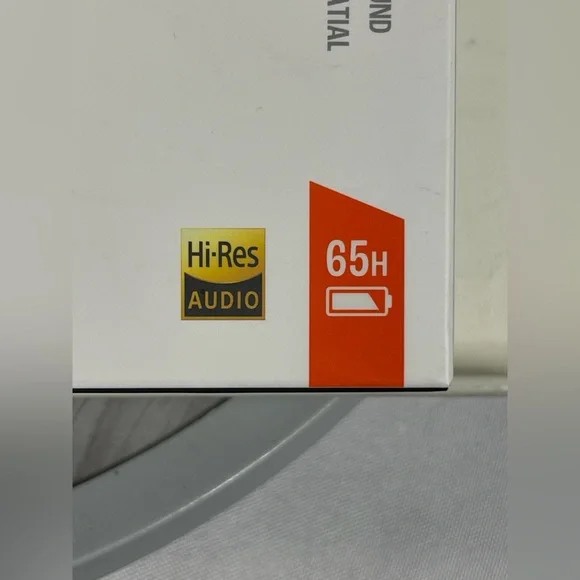 JBL LIVE 675NC Wireless Noise Cancelling Over-Ear Headphones New Sealed Box - Picture 3 of 9